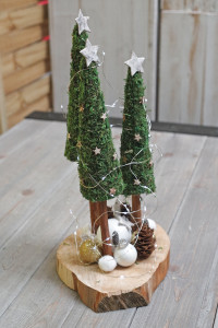 Forêt de sapins artificiels